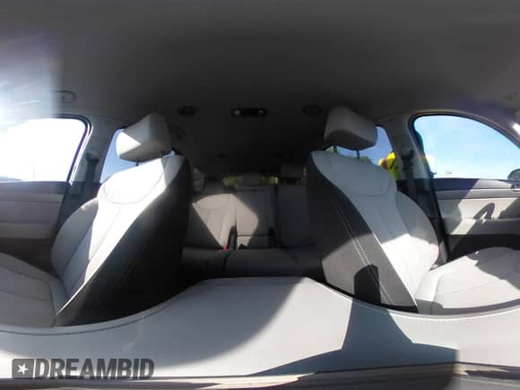 2021 Hyundai Palisade SE with VIN KM8R14HE6MU330683, listed as a IAAI auction lot 42173371 with 77,616 mi miles and . Bid and sale history available at DreamBid. Image 18.