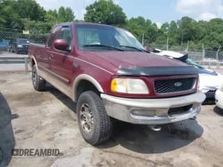 1997 Ford F-150 XL с VIN 1FTDX1862VKB18591, выставлен на аукционе IAAI как лот 42700939 с пробегом 265 400 миль миль и . История ставок и продаж доступна на DreamBid. Изображение 1.