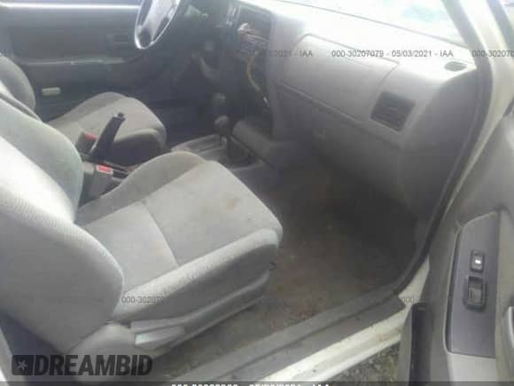 1996 Honda Passport LX с VIN 4S6CM58V3T4409916, выставлен на аукционе IAAI как лот 30388366 с пробегом 222 039 миль миль и . История ставок и продаж доступна на DreamBid. Изображение 5.