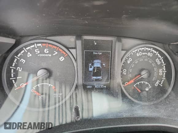 2023 Toyota Tacoma SR z VIN 3TYRX5GN5PT070381, wystawiony jako Copart lot #71418715 z przebiegiem 83 235 mil mil oraz Szkoda całkowita • Salvage title. Historia ofert i sprzedaży dostępna na DreamBid. Obrazek 9.