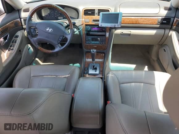 2004 Hyundai XG с VIN KMHFU45E04A294411, выставлен на аукционе Copart как лот 58231905 с пробегом 68 903 миль миль и Списание • Salvage title. История ставок и продаж доступна на DreamBid. Изображение 8.