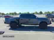 2017 Toyota Tacoma SR5 z VIN 3TMCZ5AN9HM105459, wystawiony jako IAAI lot #43321840 z przebiegiem 220 881 mil mil oraz . Historia ofert i sprzedaży dostępna na DreamBid. Obrazek 11.