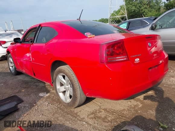 2008 Dodge Charger SXT with VIN 2B3KA33G18H108071, listed as a IAAI auction lot 42655680 with 173,961 mi miles and . Bid and sale history available at DreamBid. Image 3.