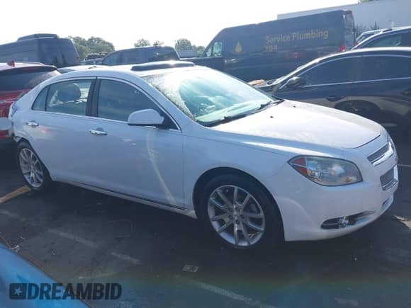 2012 Chevrolet Malibu LTZ 1LZ z VIN 1G1ZE5E09CF176036, wystawiony jako IAAI lot #42863415 z przebiegiem 250 728 mil mil oraz . Historia ofert i sprzedaży dostępna na DreamBid. Obrazek 12.
