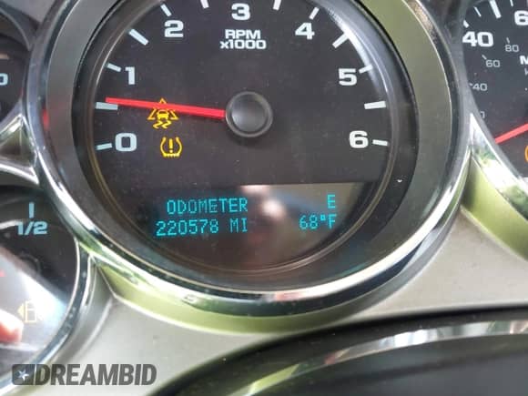 2009 Chevrolet Silverado 1500 LT with VIN 2GCEC23C491138544, listed as a IAAI auction lot 42212030 with 220,578 mi miles and . Bid and sale history available at DreamBid. Image 15.