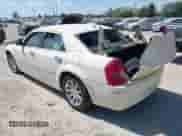 2010 Chrysler 300 Touring Signature с VIN 2C3CA5CVXAH230404, выставлен на аукционе IAAI как лот 43112700 с пробегом Не указан миль и . История ставок и продаж доступна на DreamBid. Изображение 3.
