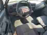 1995 Toyota Tacoma z VIN 4TAUN53B3SZ020458, wystawiony jako Copart lot #71509355 z przebiegiem 146 447 mil mil oraz Czysty tytuł • Clean title. Historia ofert i sprzedaży dostępna na DreamBid. Obrazek 8.