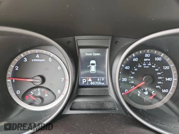 2016 Hyundai Santa Fe z VIN 5XYZUDLB6GG357333, wystawiony jako Copart lot #82099625 z przebiegiem 83 705 mil mil oraz Szkoda całkowita • Salvage title. Historia ofert i sprzedaży dostępna na DreamBid. Obrazek 9.