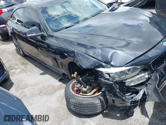 2015 BMW 4 Series 428i xDrive z VIN WBA4A7C55FD414405, wystawiony jako IAAI lot #39159752 z przebiegiem 121 009 mil mil oraz . Historia ofert i sprzedaży dostępna na DreamBid. Obrazek 6.