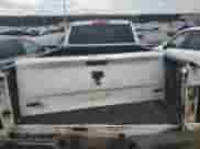 2010 Dodge 1500 ST z VIN 3D7JB1EP9AG105763, wystawiony jako Copart lot #81578025 z przebiegiem 88 876 mil mil oraz Szkoda całkowita • Salvage title. Historia ofert i sprzedaży dostępna na DreamBid. Obrazek 10.