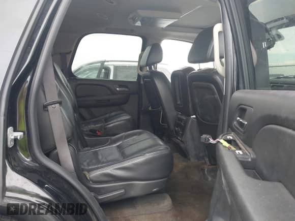 2008 Chevrolet Tahoe 3LT с VIN 1GNFK13088J155544, выставлен на аукционе IAAI как лот 43186198 с пробегом 226 439 миль миль и . История ставок и продаж доступна на DreamBid. Изображение 8.