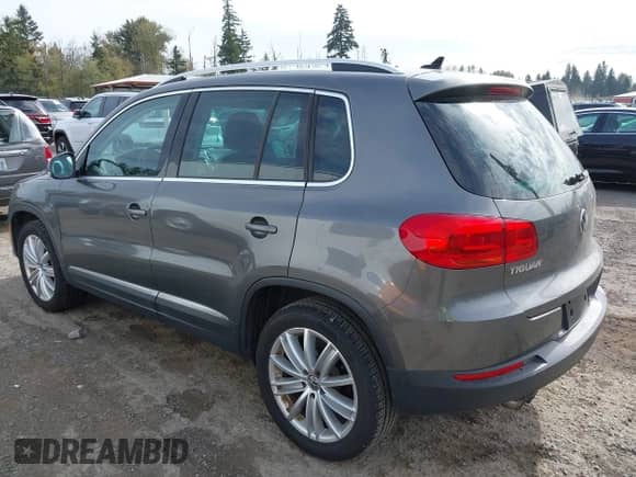 2012 Volkswagen Tiguan S с VIN WVGAV7AX5CW102031, выставлен на аукционе IAAI как лот 43415524 с пробегом 129 252 миль миль и . История ставок и продаж доступна на DreamBid. Изображение 3.