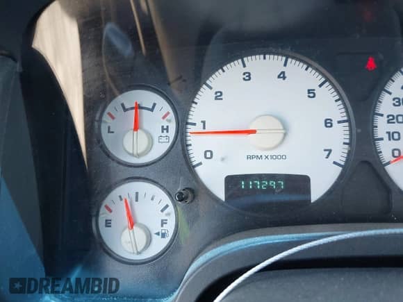2002 Dodge 1500 z VIN 3D7HU18ZX2G195125, wystawiony jako IAAI lot #42888990 z przebiegiem 117 297 mil mil oraz . Historia ofert i sprzedaży dostępna na DreamBid. Obrazek 15.