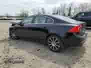 2018 Volvo S60 Inscription Platinum z VIN LYV402TM7JB156553, wystawiony jako Copart lot #53171715 z przebiegiem 67 688 mil mil oraz Szkoda całkowita • Salvage title. Historia ofert i sprzedaży dostępna na DreamBid. Obrazek 2.