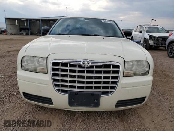 2007 Chrysler 300 with VIN 2C3KA43R97H720317, listed as a Copart auction lot 67849415 with 105,476 mi miles and Non repairable. Bid and sale history available at DreamBid. Image 5.