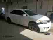 2012 Toyota Camry XLE z VIN 4T1BF1FK6CU551984, wystawiony jako Copart lot #72013085 z przebiegiem 192 874 mil mil oraz Szkoda całkowita • Salvage title. Historia ofert i sprzedaży dostępna na DreamBid. Obrazek 4.