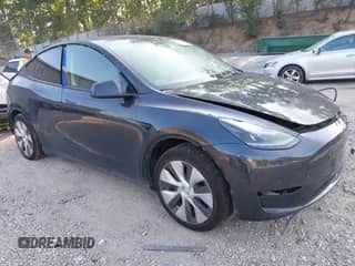 2024 Tesla Model Y с VIN 7SAYGDED1RF072568, выставлен на аукционе IAAI как лот 42927768 с пробегом 18 732 миль миль и . История ставок и продаж доступна на DreamBid. Изображение 1.