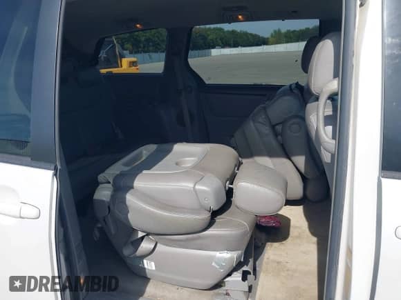 2005 Toyota Sienna XLE Limited with VIN 5TDZA22C25S274375, listed as a IAAI auction lot 43423764 with 291,777 mi miles and . Bid and sale history available at DreamBid. Image 8.