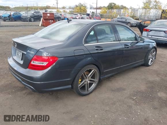 2013 Mercedes-Benz C 300 Sport with VIN WDDGF8ABXDR269514, listed as a IAAI auction lot 43497231 with 197,403 mi miles and . Bid and sale history available at DreamBid. Image 4.