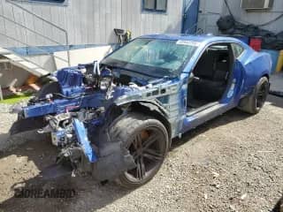 2022 Chevrolet Camaro ZL1 z VIN 1G1FK1R66N0100749, wystawiony jako Copart lot #45944785 z przebiegiem Nie podano mil oraz Szkoda całkowita • Salvage title. Historia ofert i sprzedaży dostępna na DreamBid. Obrazek 1.