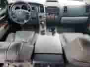 2010 Toyota Tundra Limited z VIN 5TFFY5F10AX096740, wystawiony jako Copart lot #58927725 z przebiegiem 273 642 mil mil oraz Szkoda całkowita • Salvage title. Historia ofert i sprzedaży dostępna na DreamBid. Obrazek 8.