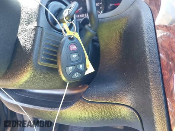 2006 Cadillac DTS Professional with VIN 1GEEH96Y56U550027, listed as a IAAI auction lot 41663248 with 58,471 mi miles and . Bid and sale history available at DreamBid. Image 11.