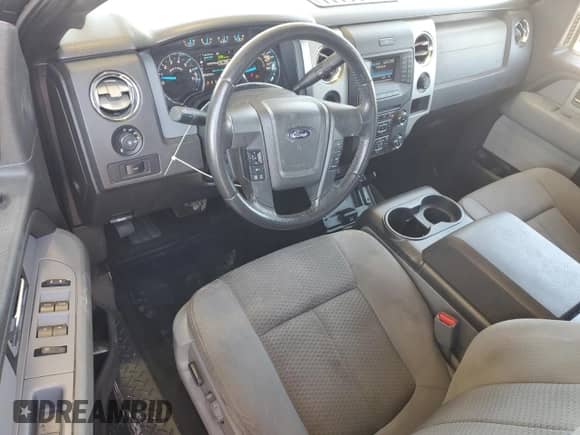 2013 Ford F-150 XL z VIN 1FTFX1CT3DFD45768, wystawiony jako Copart lot #57314795 z przebiegiem 185 429 mil mil oraz Szkoda całkowita • Salvage title. Historia ofert i sprzedaży dostępna na DreamBid. Obrazek 8.