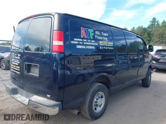 2007 Chevrolet Express Cargo z VIN 1GCGG25V071217238, wystawiony jako IAAI lot #43222956 z przebiegiem 286 385 mil mil oraz . Historia ofert i sprzedaży dostępna na DreamBid. Obrazek 4.
