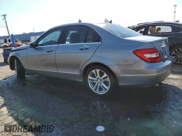2014 Mercedes-Benz C 250 Sport with VIN WDDGF4HB3EG245034, listed as a Copart auction lot 85295885 with 97,912 mi miles and Clean title. Bid and sale history available at DreamBid. Image 2.