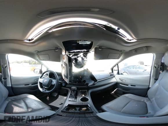 2021 Toyota Sienna Limited with VIN 5TDZSKFC9MS002766, listed as a IAAI auction lot 42972697 with 153,027 mi miles and . Bid and sale history available at DreamBid. Image 18.