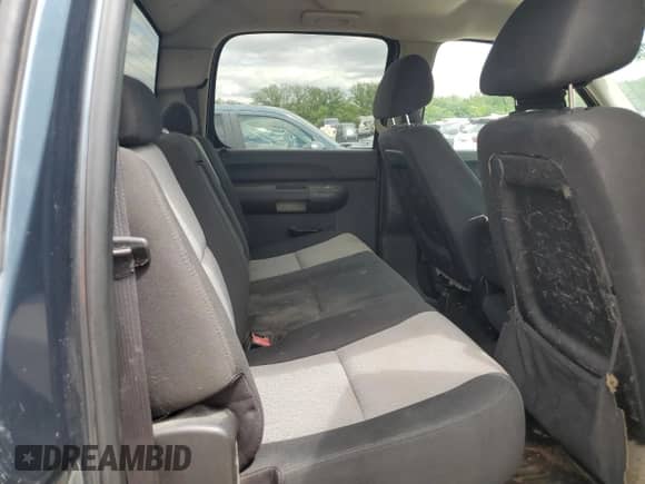 2007 Chevrolet Silverado 1500 LS с VIN 2GCEK13C271705585, выставлен на аукционе Copart как лот 57835875 с пробегом 369 854 миль миль и Чистый • Clean title. История ставок и продаж доступна на DreamBid. Изображение 10.