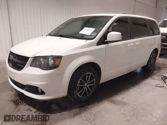 2019 Dodge Grand Caravan SE z VIN 2C4RDGBG8KR531227, wystawiony jako IAAI lot #41594753 z przebiegiem 88 031 mil mil oraz . Historia ofert i sprzedaży dostępna na DreamBid. Obrazek 2.