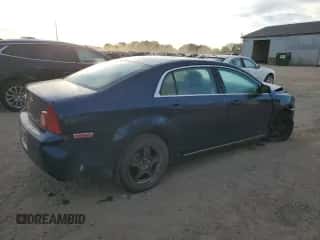 2010 Chevrolet Malibu 1LT z VIN 1G1ZC5E03AF185530, wystawiony jako Copart lot #84645965 z przebiegiem 25 916 mil mil oraz Szkoda całkowita • Salvage title. Historia ofert i sprzedaży dostępna na DreamBid. Obrazek 3.