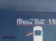 2015 Toyota Prius One z VIN JTDKDTB37F1089798, wystawiony jako IAAI lot #41838827 z przebiegiem 137 655 mil mil oraz . Historia ofert i sprzedaży dostępna na DreamBid. Obrazek 15.