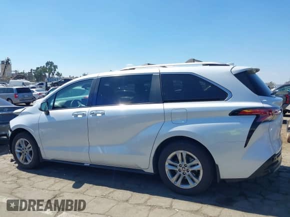 2024 Toyota Sienna Limited с VIN 5TDZRKEC2RS218205, выставлен на аукционе IAAI как лот 43354661 с пробегом 27 974 миль миль и . История ставок и продаж доступна на DreamBid. Изображение 15.