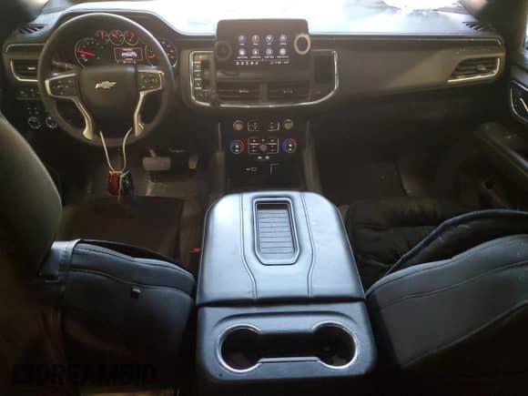 2023 Chevrolet Suburban LS z VIN 1GNSKBKD8PR199472, wystawiony jako Copart lot #55752435 z przebiegiem 115 106 mil mil oraz Szkoda całkowita • Salvage title. Historia ofert i sprzedaży dostępna na DreamBid. Obrazek 8.