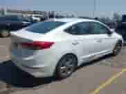 2018 Hyundai Elantra Value Edition z VIN 5NPD84LF2JH376382, wystawiony jako IAAI lot #42976002 z przebiegiem 138 370 mil mil oraz . Historia ofert i sprzedaży dostępna na DreamBid. Obrazek 4.