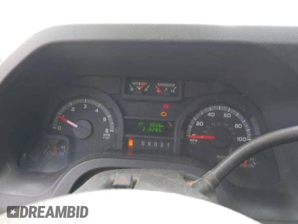 2013 Ford Econoline Cargo Commercial z VIN 1FTNS2EW1DDB05203, wystawiony jako IAAI lot #42777531 z przebiegiem 218 285 mil mil oraz . Historia ofert i sprzedaży dostępna na DreamBid. Obrazek 7.