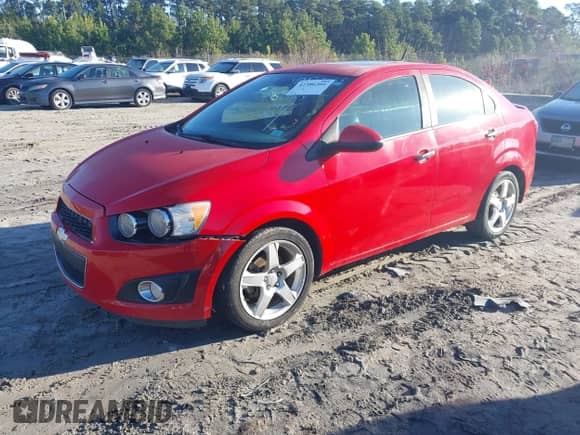 2013 Chevrolet Sonic LTZ с VIN 1G1JE5SB3D4186223, выставлен на аукционе IAAI как лот 41586301 с пробегом 142 486 миль миль и . История ставок и продаж доступна на DreamBid. Изображение 2.