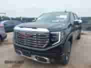 2022 GMC Sierra 1500 Denali z VIN 3GTUUGED6NG676613, wystawiony jako IAAI lot #43119392 z przebiegiem 22 278 mil mil oraz . Historia ofert i sprzedaży dostępna na DreamBid. Obrazek 2.