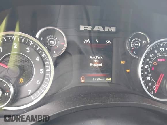 2025 Ram 1500 Tradesman с VIN 1C6RREGG7SN661339, выставлен на аукционе IAAI как лот 42337545 с пробегом 8 729 миль миль и . История ставок и продаж доступна на DreamBid. Изображение 7.