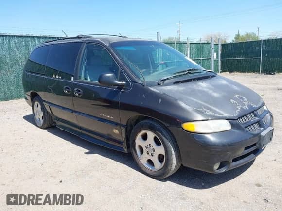 2000 Dodge Caravan ES with VIN 1B4GP74L4YB719353, listed as a IAAI auction lot 41924400 with 110,682 mi miles and . Bid and sale history available at DreamBid. Image 1.