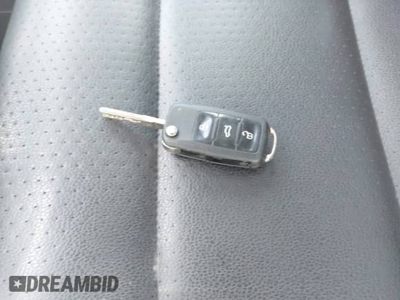 2011 Volkswagen Tiguan S with VIN WVGAV7AX2BW549477, listed as a IAAI auction lot 42923494 with 96,348 mi miles and . Bid and sale history available at DreamBid. Image 11.