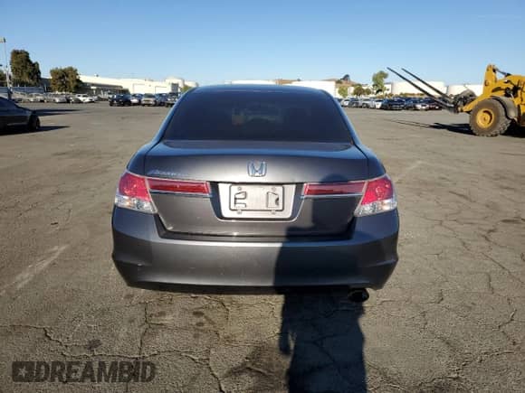 2011 Honda Accord EX with VIN 1HGCP2E71BA036675, listed as a Copart auction lot 70688474 with 46,716 mi miles and Salvage title. Bid and sale history available at DreamBid. Image 6.