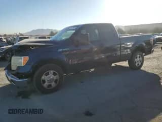 2009 Ford F-150 XLT с VIN 1FTRX12V19FA99116, выставлен на аукционе Copart как лот 84876434 с пробегом 169 975 миль миль и Списание • Salvage title. История ставок и продаж доступна на DreamBid. Изображение 1.