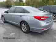 2015 Hyundai Sonata SE с VIN 5NPE24AF1FH070855, выставлен на аукционе IAAI как лот 43401764 с пробегом 150 569 миль миль и . История ставок и продаж доступна на DreamBid. Изображение 3.