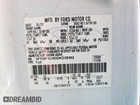 2013 Ford F-150 XL z VIN 1FTMF1CM3DKD38362, wystawiony jako Copart lot #80412165 z przebiegiem 262 947 mil mil oraz Czysty tytuł • Clean title. Historia ofert i sprzedaży dostępna na DreamBid. Obrazek 12.
