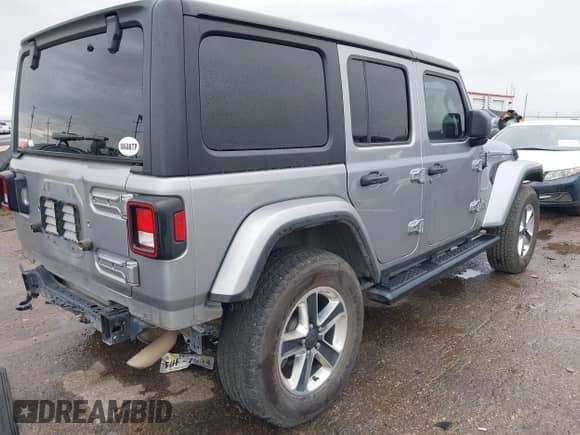 2021 Jeep Wrangler Unlimited Sahara High Altitude z VIN 1C4HJXEN2MW654143, wystawiony jako IAAI lot #42594469 z przebiegiem 66 822 mil mil oraz . Historia ofert i sprzedaży dostępna na DreamBid. Obrazek 4.