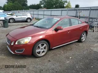 2012 Volvo S60 T5 с VIN YV1622FS0C2079360, выставлен на аукционе Copart как лот 63492195 с пробегом 174 989 миль миль и Чистый • Clean title. История ставок и продаж доступна на DreamBid. Изображение 1.