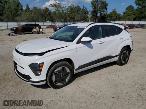 2025 Hyundai Kona SEL с VIN KM8HC3A6XSU031231, выставлен на аукционе Copart как лот 71281185 с пробегом 936 миль миль и Списание • Salvage title. История ставок и продаж доступна на DreamBid. Изображение 1.
